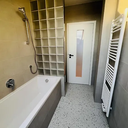 Appartement New Sunny Rooftop With A Terrace 10 Minutes From City Centre Prague