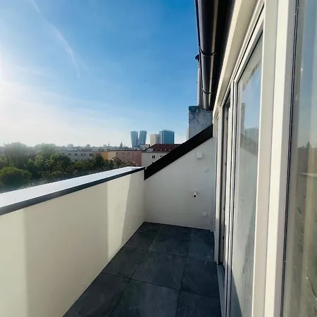 New Sunny Rooftop With A Terrace 10 Minutes From City Centre *