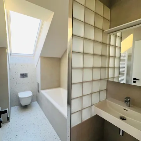 New Sunny Rooftop With A Terrace 10 Minutes From City Centre Prague